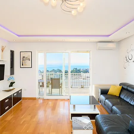 Apartment Blueview