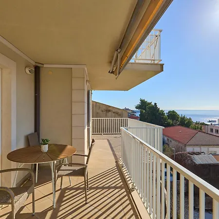 Blueview Apartment *