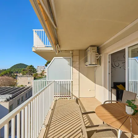 Blueview Apartment *